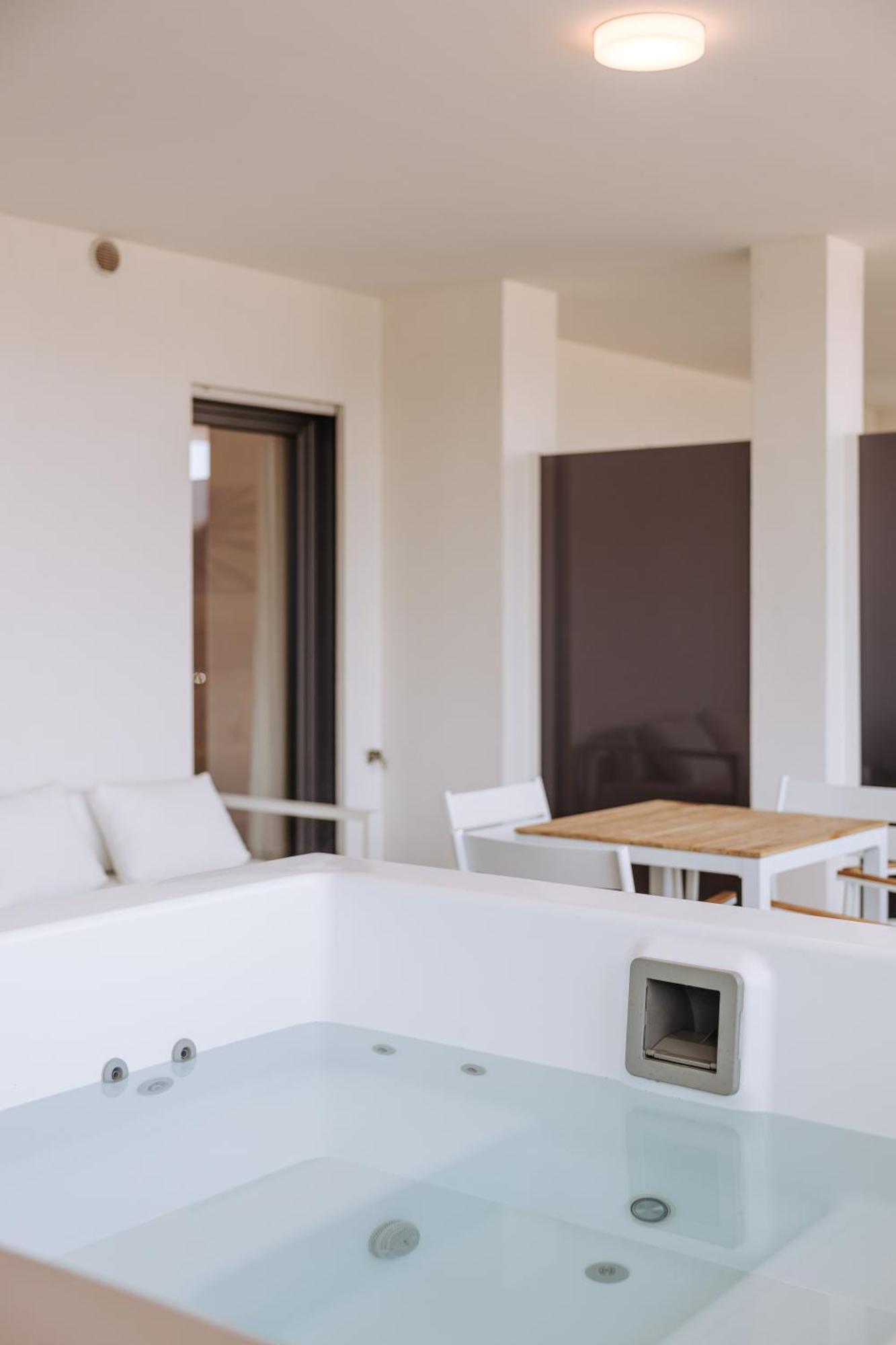 Marisabella Suite Spa 3 Bari Eksteriør billede
